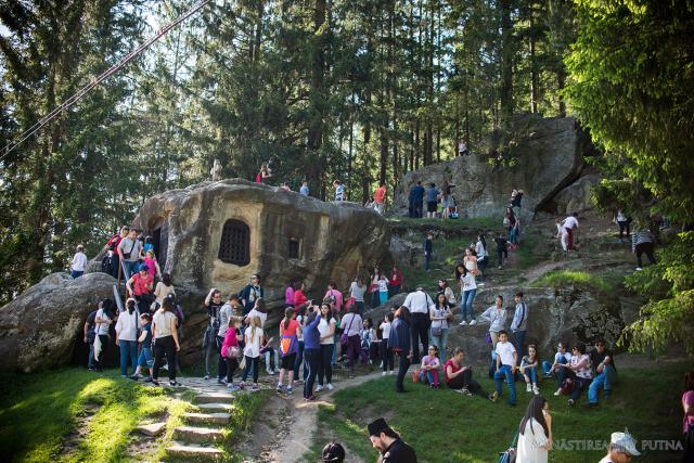 Concursul național interdisciplinar „Cultură și spiritualitate românească”, la Mănăstirea Putna