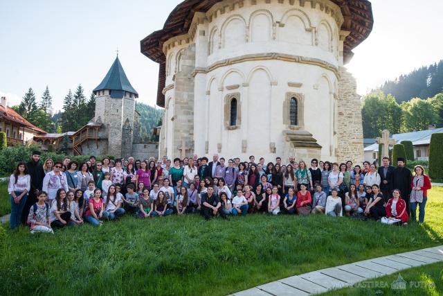 Concursul național interdisciplinar „Cultură și spiritualitate românească”, la Mănăstirea Putna