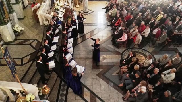 „Biserica promovează valorile tradiţionale româneşti“