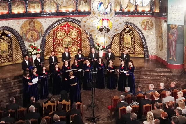 „Biserica promovează valorile tradiţionale româneşti“