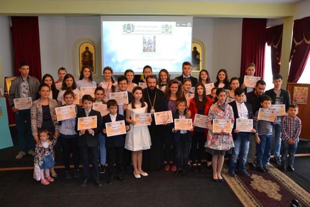 Festivitate de premiere a copiilor merituoși, la Caransebeș