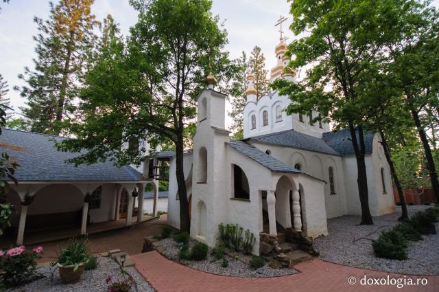 Mănăstirea „Sfântul Gherman” din Platina, California