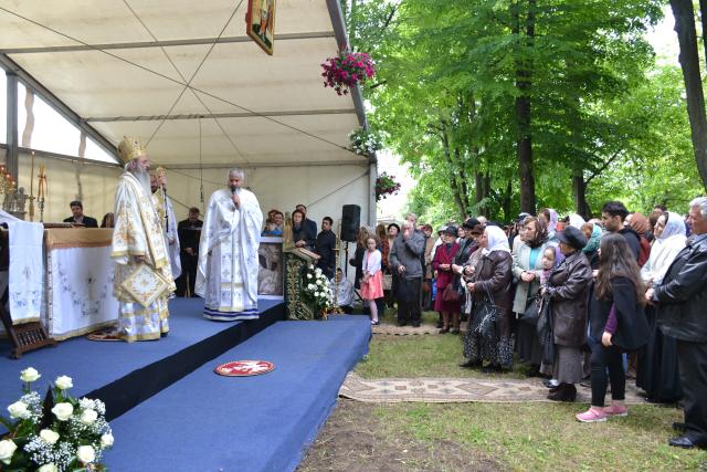 „Fratele geamăn sau sora geamănă ai lui Toma suntem noi”
