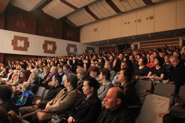 Părintele Constantin Necula, în dialog cu romaşcanii