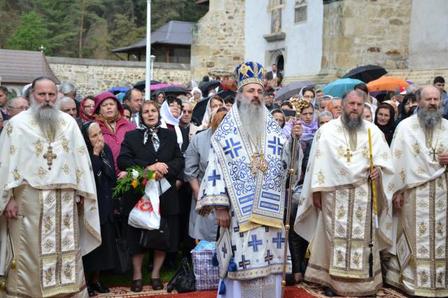 „Oamenii au fost încredințați Maicii Domnului de Hristos atunci când El era pe cruce”