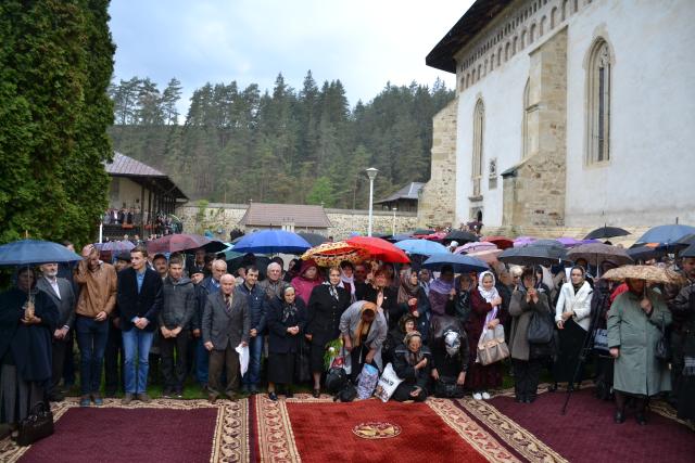 „Oamenii au fost încredințați Maicii Domnului de Hristos atunci când El era pe cruce”
