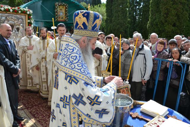 „Oamenii au fost încredințați Maicii Domnului de Hristos atunci când El era pe cruce”