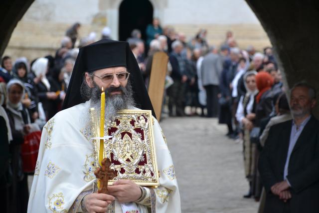 „Oamenii au fost încredințați Maicii Domnului de Hristos atunci când El era pe cruce”