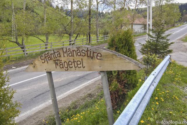 (Foto) Mănăstirea Făgețel - o candelă ce pâlpâie românește
