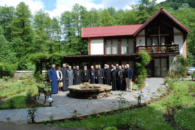 „Colocviul Național de Teologie Dogmatică” de la Mănăstirea Tismana a ajuns la final