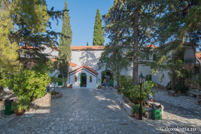 Mănăstirea Sfântului Efrem cel Nou de la Nea Makri