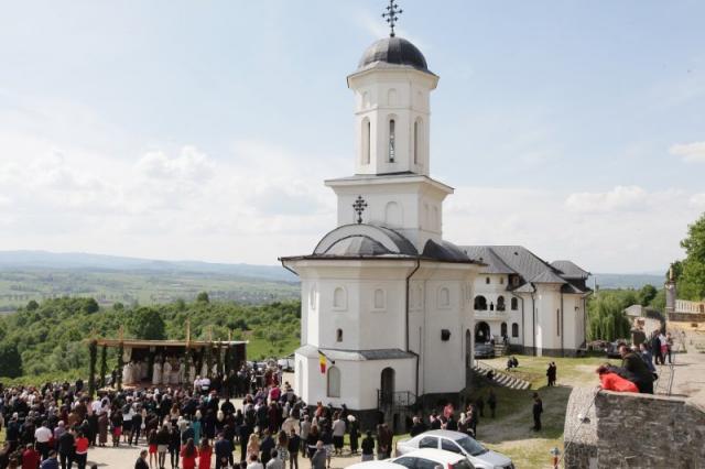 Sfântă Liturghie arhierească, la hramul Mănăstirii Habra