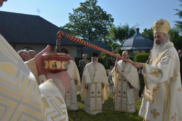 Biserica „Sfântul Haralambie” din orașul Târgu Neamț, resfințită de Mitropolitul Moldovei și Bucovinei