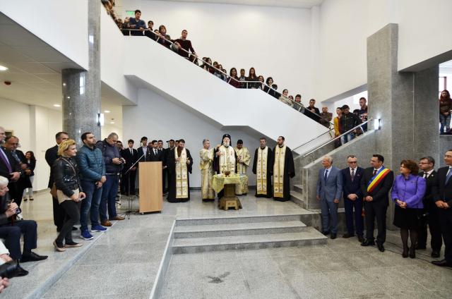 Înaltpreasfinţitul Părinte Mitropolit Nifon a binecuvântat noile clădiri din Campusul Universitar din Târgovişte