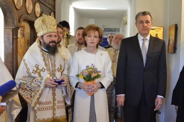 Episcopul Macarie Drăgoi al Europei de Nord a conferit Principesei Margareta distincția „Crucea Nordului”