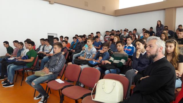 Conferinţă despre valorile familiei, la Colegiul Tehnic „Mihail Sturdza“ din Iaşi
