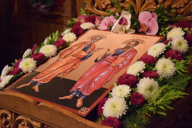 Sfinții Apostoli Petru și Pavel, cinstiți la Mănăstirea Dumbrăvele prin Liturghie arhierească