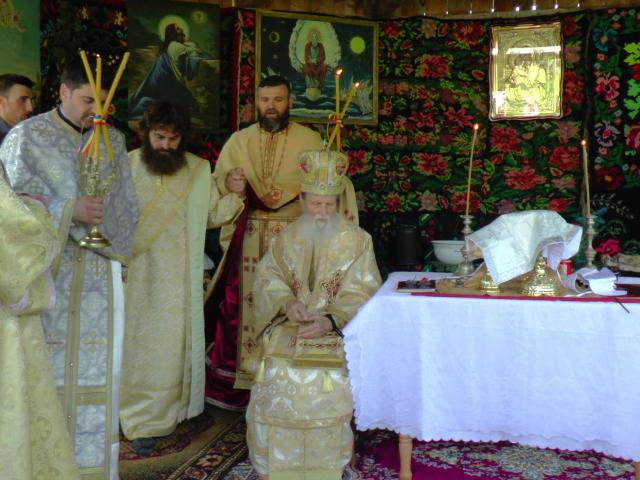 Schitul „Poiana Arşiţei“ din judeţul Suceava şi-a sărbătorit hramul