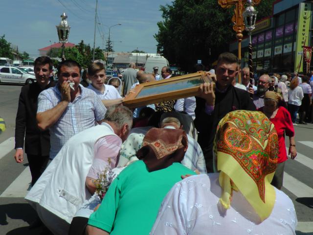 „Ocrotitorul Bucovinei”, cinstit de mii de pelerini