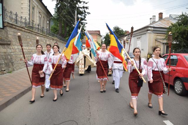 Procesiune religioasă la Piatra Neamț, cu ocazia sărbătorii Nașterea Sfântului Ioan Botezătorul