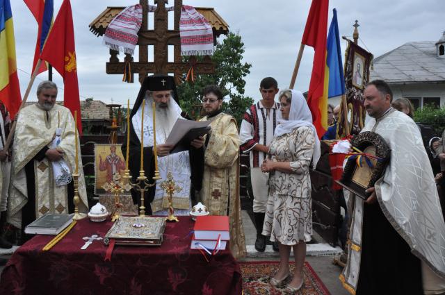 Sfințire de troițe în parohiile Chișcăreni și Petricani