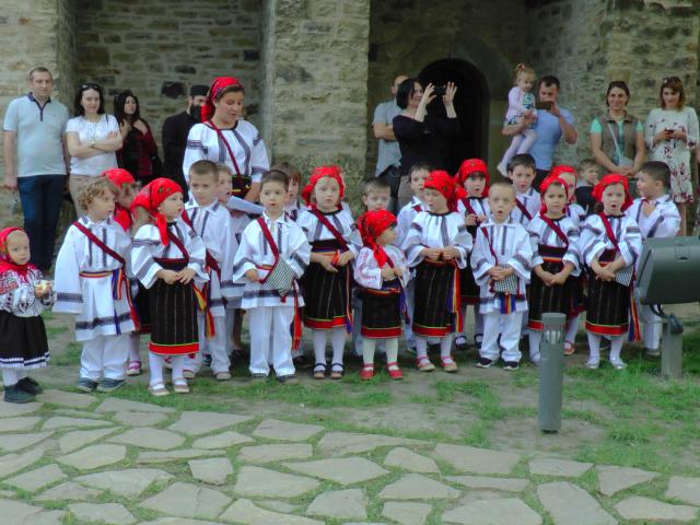 Ziua Eroilor, marcată la Suceava printr-un spectacol patriotic