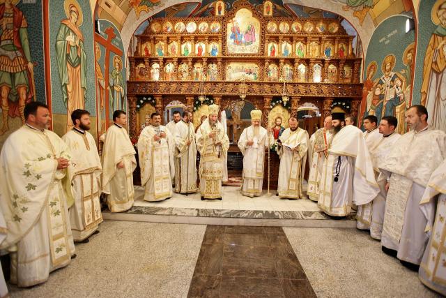 Sfințirea bisericii Parohiei Măgherăuş din Baia Mare