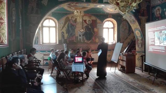 Catehezele din Protopopiatul Piatra-Neamţ: descoperire, comunicare şi emoţie