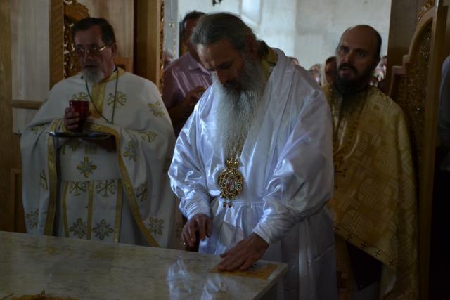 Biserica „Sfânta Cuvioasă Parascheva” din Strahotin, jud. Botoşani a fost sfințită