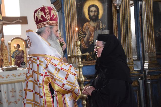IPS Părinte Mitropolit Teofan, prezent la hramul Centrului social-cultural „Sfântul Ilie“ al Mănăstirii Miclăuşeni