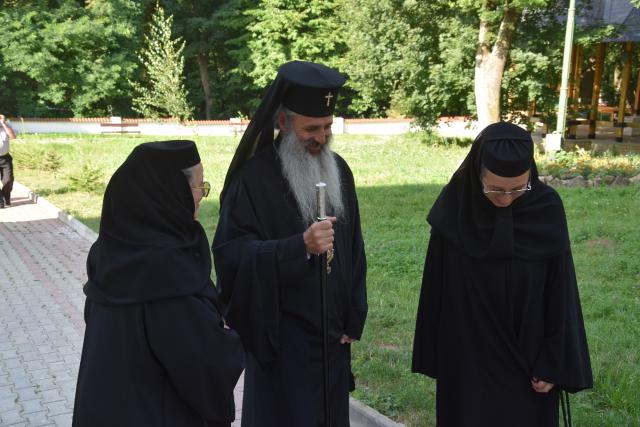 IPS Părinte Mitropolit Teofan, prezent la hramul Centrului social-cultural „Sfântul Ilie“ al Mănăstirii Miclăuşeni