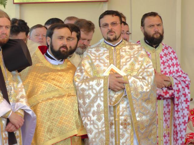 Hram la Putna: „Să luptăm fiecare prin rugăciunea noastră şi să nu ne războim niciodată între noi“