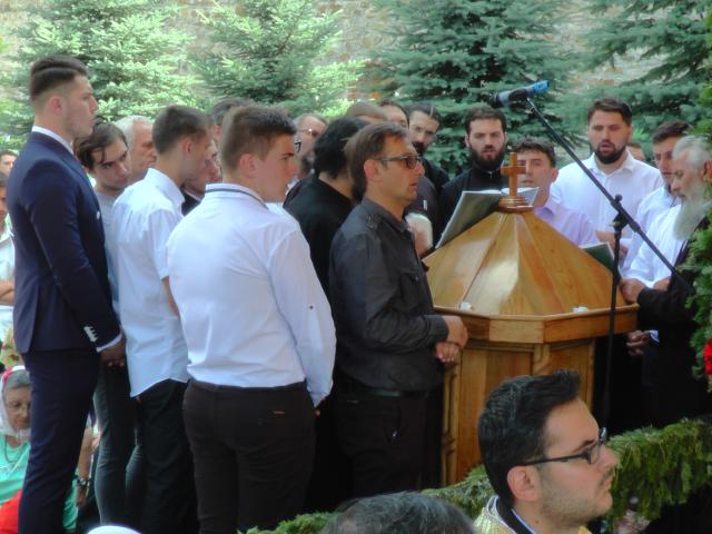 Hram la Putna: „Să luptăm fiecare prin rugăciunea noastră şi să nu ne războim niciodată între noi“