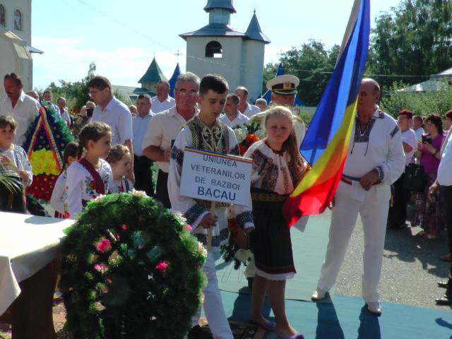 Liturghie arhierească la Mănăstirea Bogdăneşti