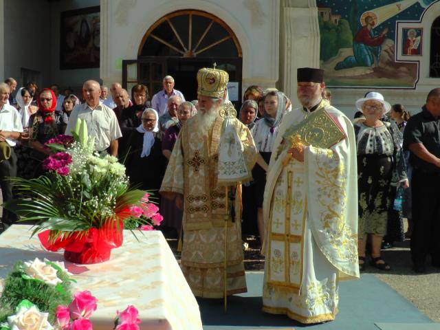 Liturghie arhierească la Mănăstirea Bogdăneşti