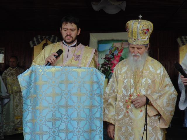 Liturghie arhierească la Mănăstirea Bogdăneşti