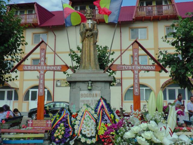 Liturghie arhierească la Mănăstirea Bogdăneşti