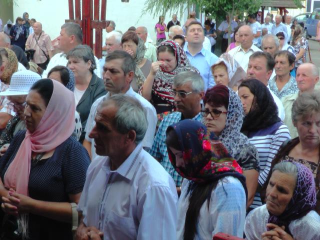 Liturghie arhierească la Mănăstirea Bogdăneşti