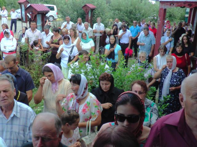 Liturghie arhierească la Mănăstirea Bogdăneşti