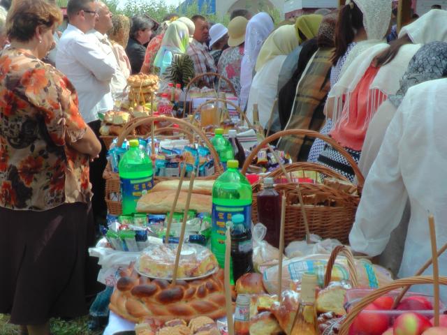Liturghie arhierească la Mănăstirea Bogdăneşti