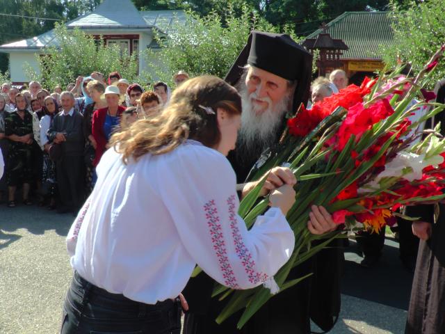 Liturghie arhierească la Mănăstirea Bogdăneşti