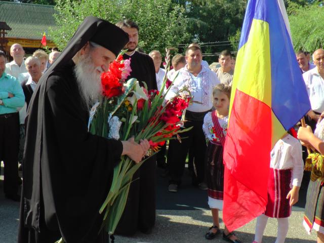 Liturghie arhierească la Mănăstirea Bogdăneşti