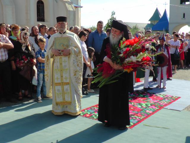 Liturghie arhierească la Mănăstirea Bogdăneşti