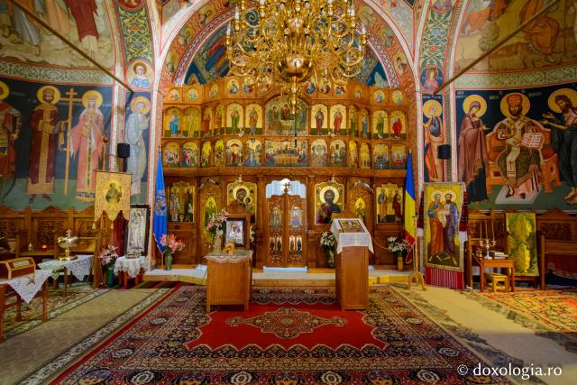 Mănăstirea „Sfinţii Apostoli Petru şi Pavel” – Cârţişoara, Sibiu