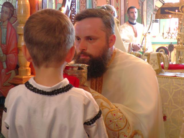 Slujire arhierească în Parohia „Sfânta Treime“ – Dumbrava