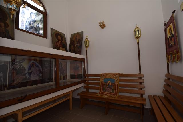 Așezământul-clopotniță din Parohia Hândrești, sfințit de IPS Mitropolit Teofan