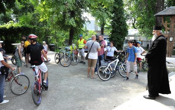 Primul pelerinaj pe bicicletă organizat în această vară de Parohia Toma Cozma din Iaşi