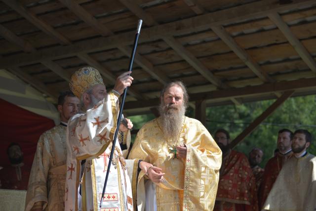 Tabăra de la Nemțișor: „Tinerii sunt invitați să-L cunoască pe Dumnezeu și să nu-L uite niciodată”