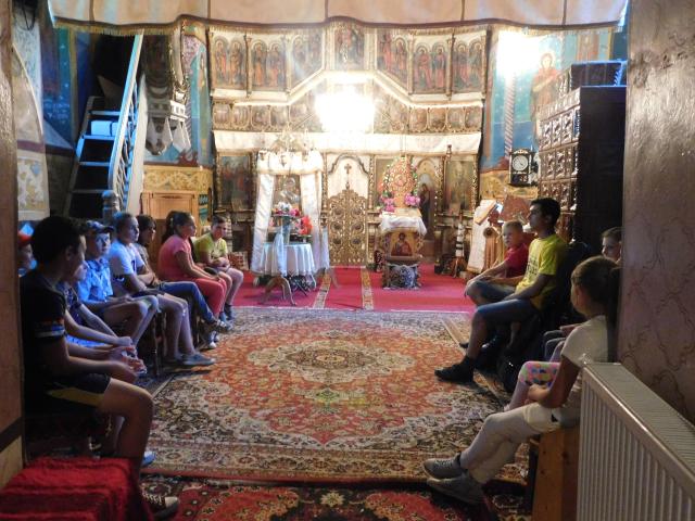 Prima tabără din Pridvorul Satului, prima bucurie pentru tinerii din Talpa