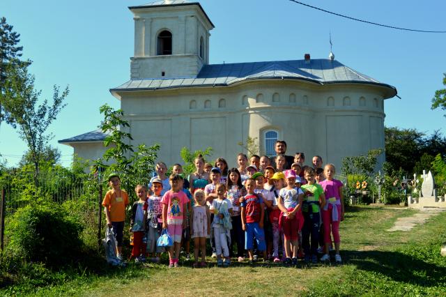 Tabără  de  vară  pentru copiii  și  tinerii  din  satele Baranca, Racovăț și Hilișeu Horia